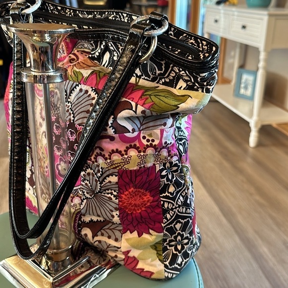 Vera Bradley Medley Tote Patchwork Limit Edition 2010 Shoulder Bag& pouch 2 pcs - Picture 9 of 17